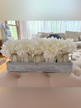 🤍Rustic Gray Wooden Tray with White Faux Hydrangea Jars🤍